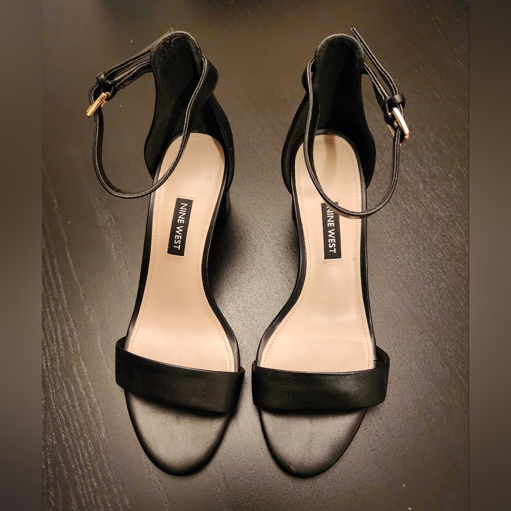 Nine West Womens Pruce Black Pumps Dress Sandals Shoes 7 Wide (C,D,W)